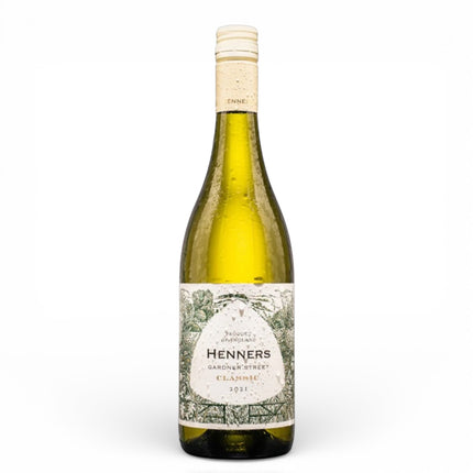 <strong>Aperitif White </strong><em>Clean, crisp English white — citrus-led with a fresh, lifted finish</em>